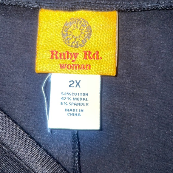 Ruby rd top - Picture 2 of 3